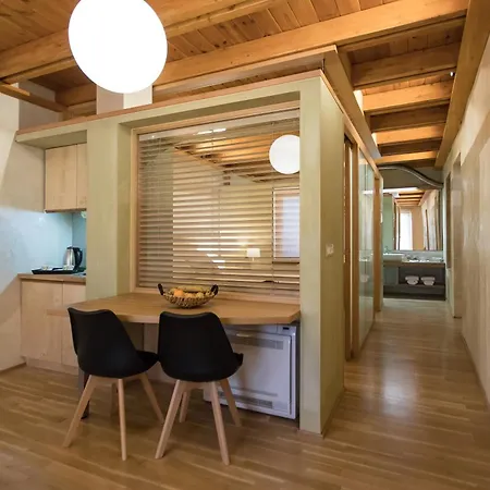 Ξενοδοχείο Polixeny's