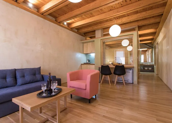 Polixeny's 3* Chania (Crete)